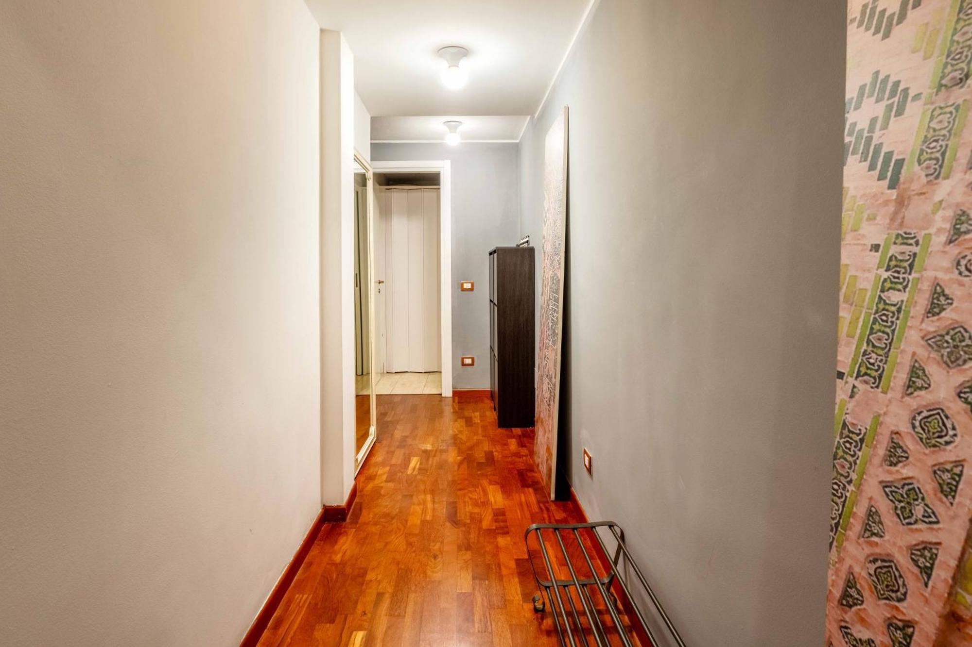 One Bedroom Apartment With Terrace Near Duomo Mediolan Zewnętrze zdjęcie